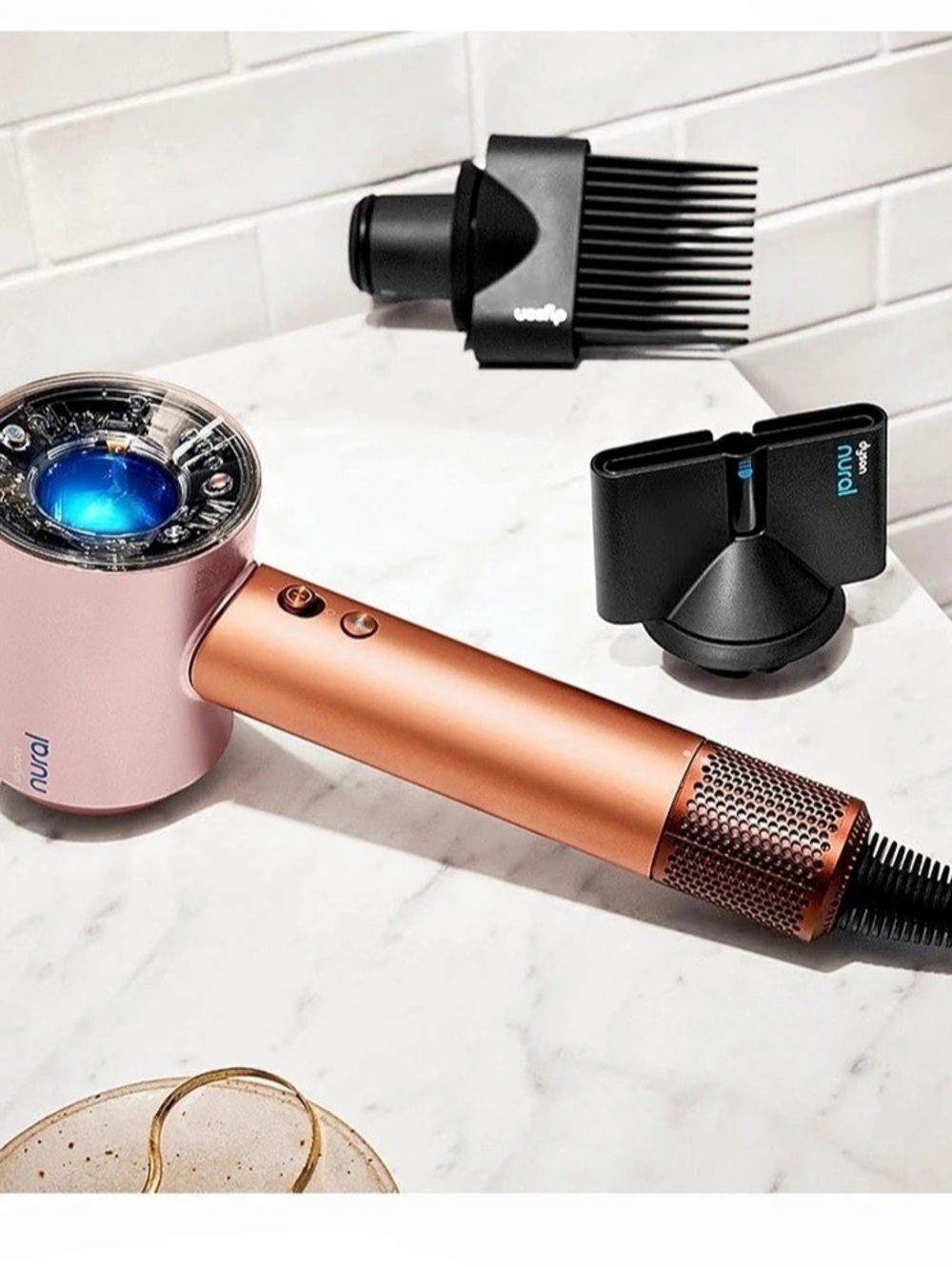 Dyson Supersonic Nural Hair Dryer Hair Dryer Pink & Black NWT
Open box use 2 tim
